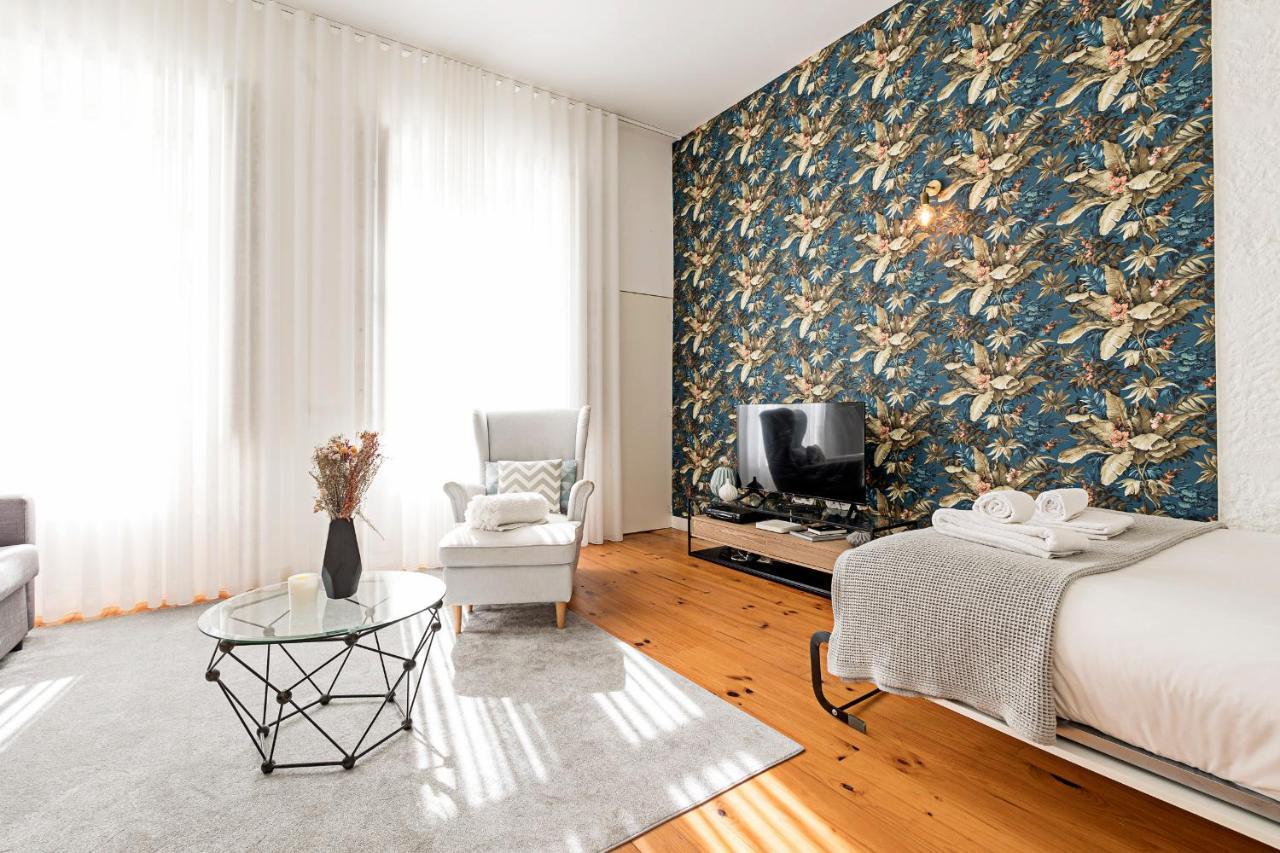 Lovelystay - Cativo Studio Downtown By Metro Station OOporto Exterior foto