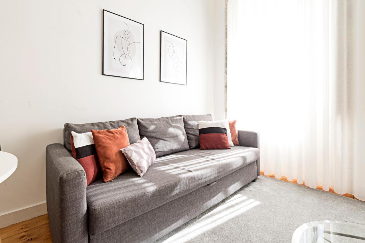 Lovelystay - Cativo Studio Downtown By Metro Station OOporto Exterior foto